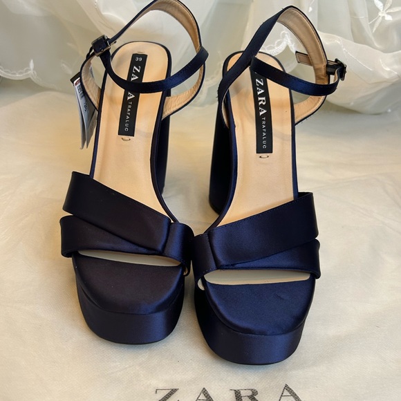 ZARA SATIN EFFECT CHUNKY
PLATFORM SANDALS - Picture 1 of 16